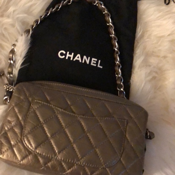 Chanel Bag - Picture 4 of 4